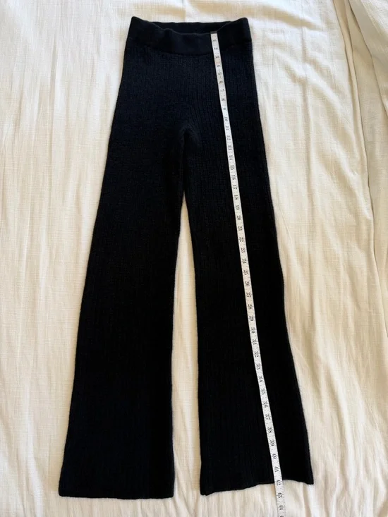 Alo Cashmere High-Waist Plush Waffle Pant in Black SZ M - Picture 10 of 13